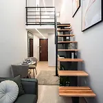 아파트 Nest Loft-2 Min From Toptani -fast Wifi *