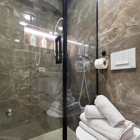 Nest Loft-2 Min From Toptani -fast Wifi Apartment