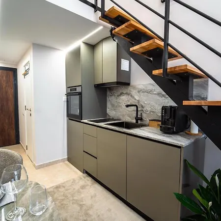 Nest Loft-2 Min From Toptani -fast Wifi Apartment Tirana