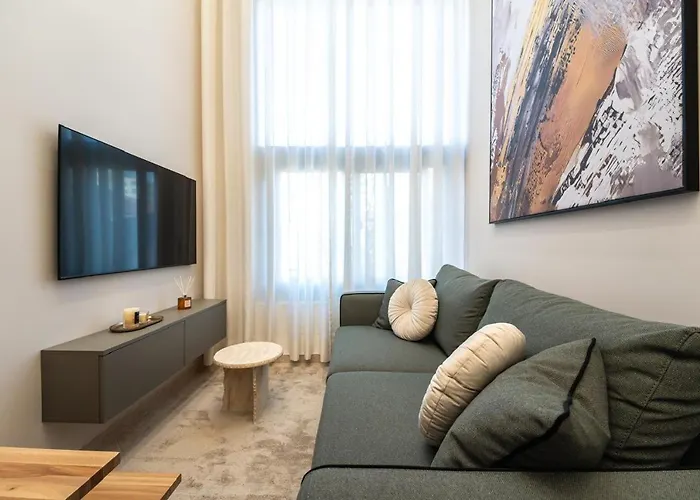 Nest Loft-2 Min From Toptani -fast Wifi Appartamento Tirana