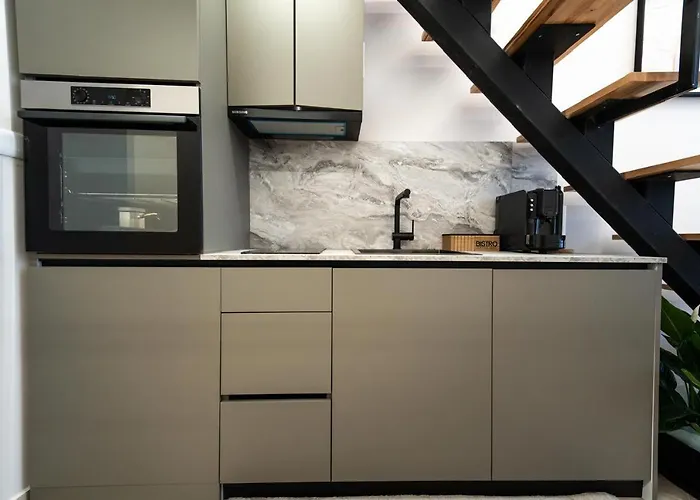 Nest Loft-2 Min From Toptani -fast Wifi Appartamento Tirana