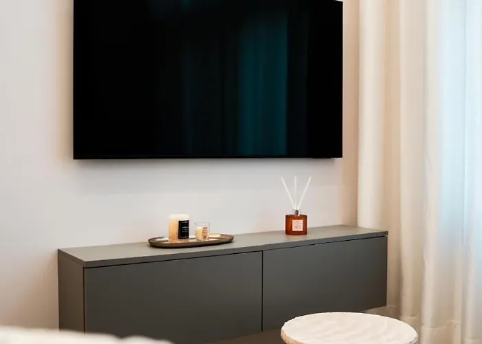 Appartamento Nest Loft-2 Min From Toptani -fast Wifi *