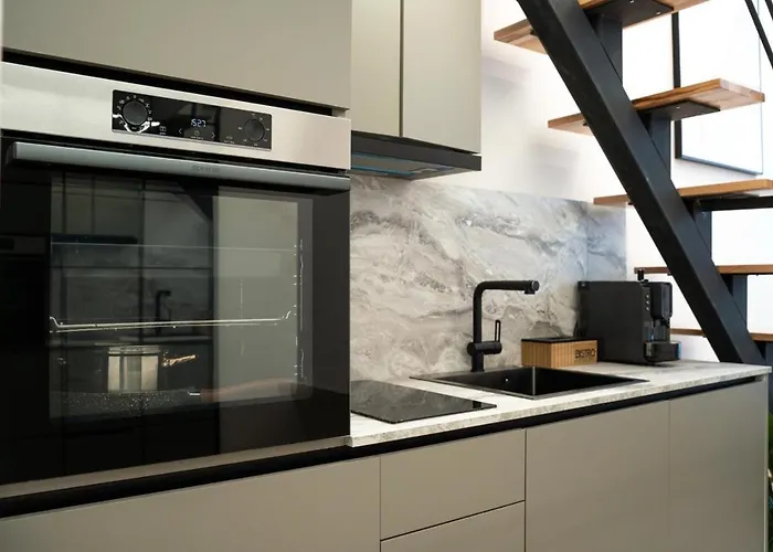 Nest Loft-2 Min From Toptani -fast Wifi Appartamento Tirana